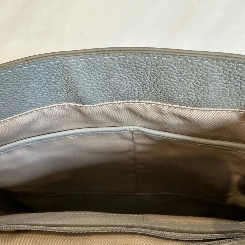 Elegant Pebble Grain Leather Backpack Midsize in Grey